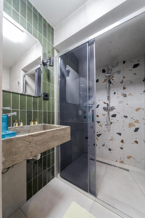 Lesi Apartment With Terrace Lviv Buitenkant foto