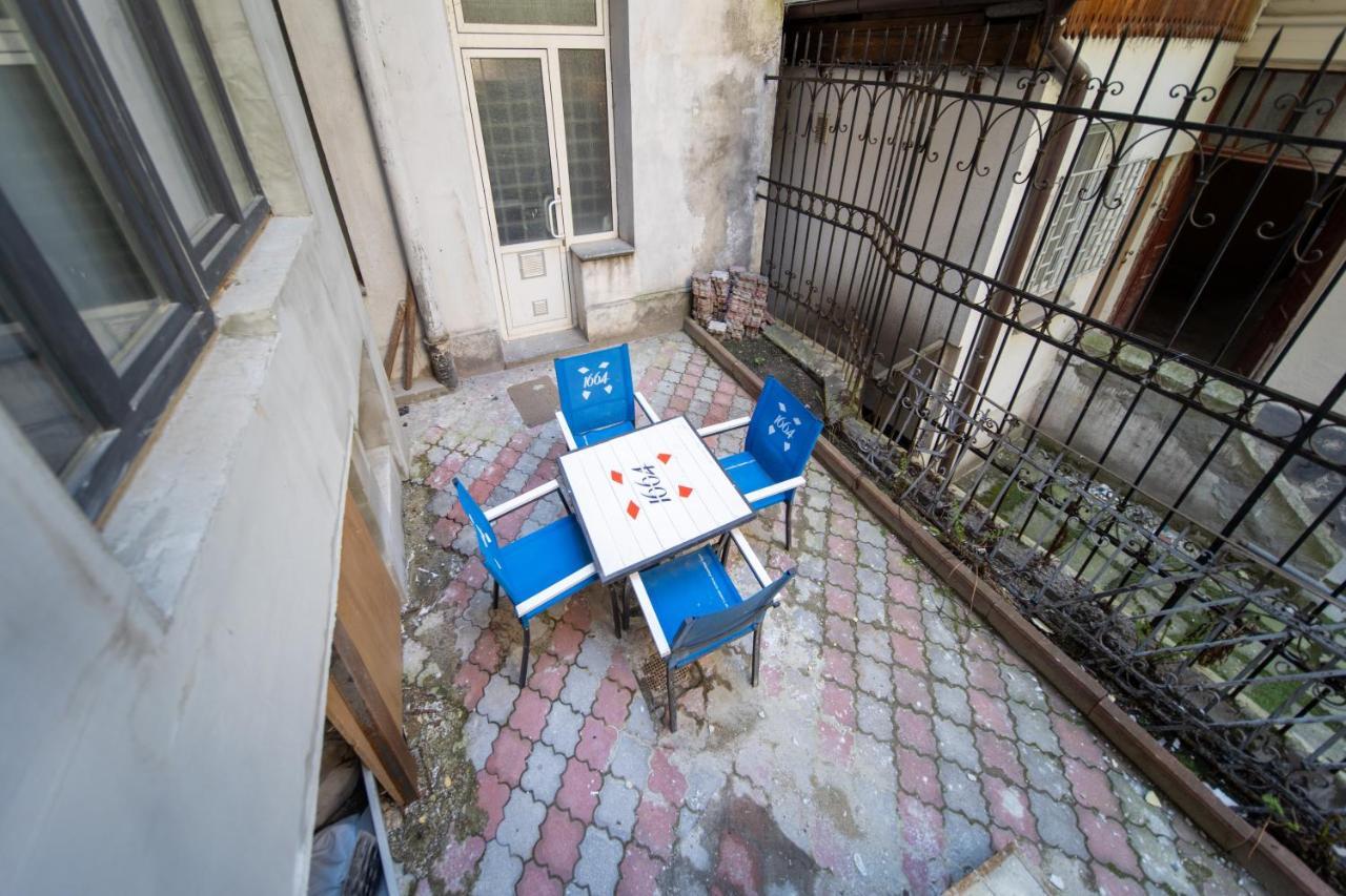 Lesi Apartment With Terrace Lviv Buitenkant foto